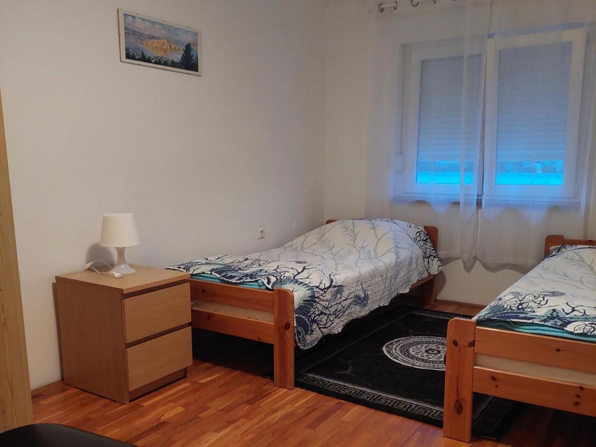 Apartmani Mujagic Batomalj Екстериор снимка